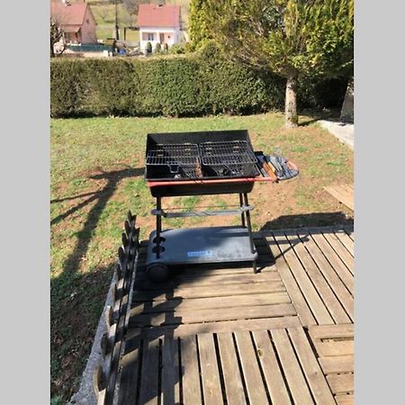 Logement Au Calme Dans Une Maison. Moirans-en-Montagne Εξωτερικό φωτογραφία