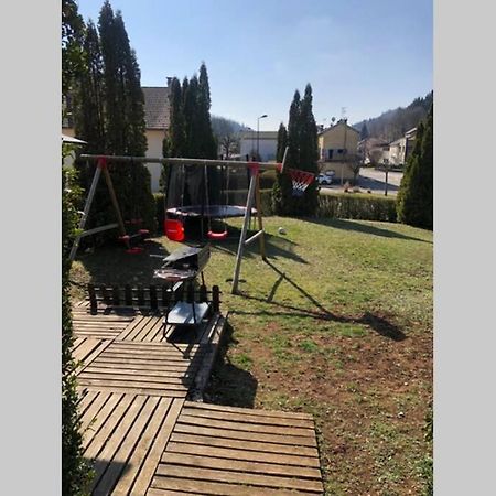 Logement Au Calme Dans Une Maison. Moirans-en-Montagne Εξωτερικό φωτογραφία